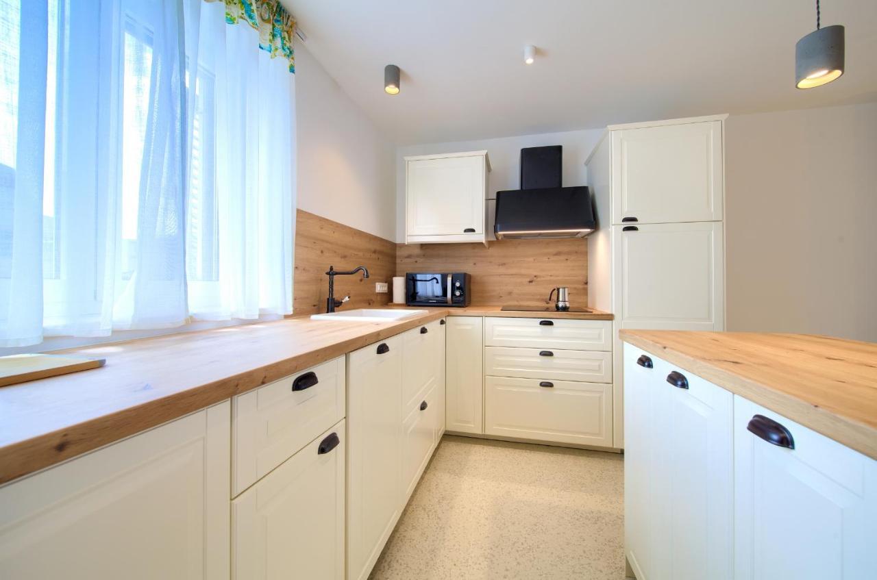 Apartman Placa Nijvice Zewnętrze zdjęcie