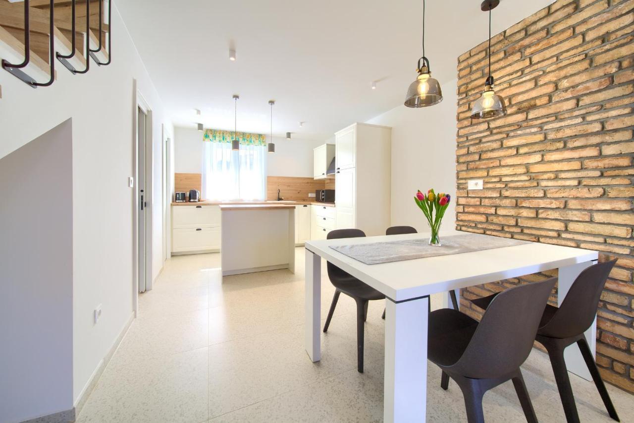 Apartman Placa Nijvice Zewnętrze zdjęcie